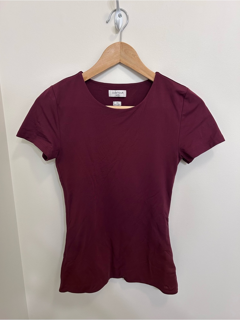 Aritzia Women's Contour Short Sleeve Crewneck Tee — Burgundy